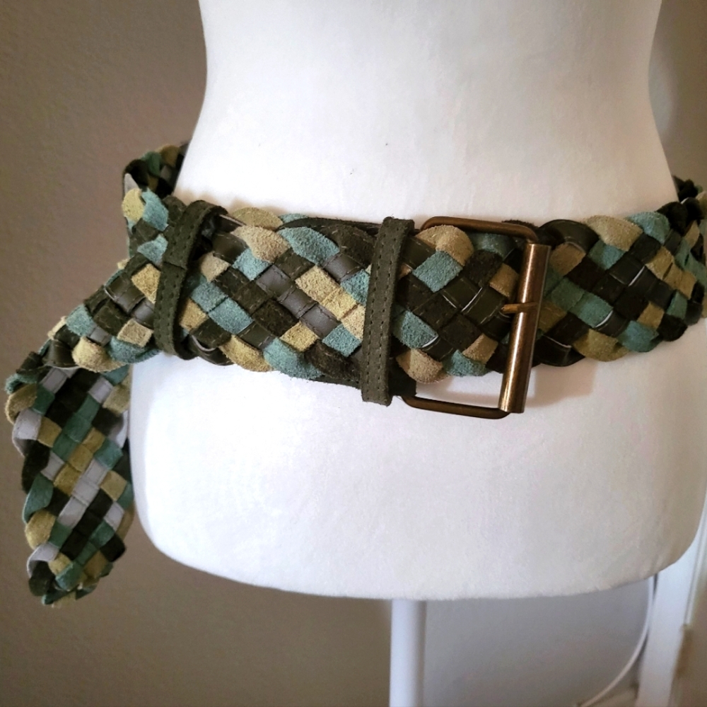 Leather belt woven